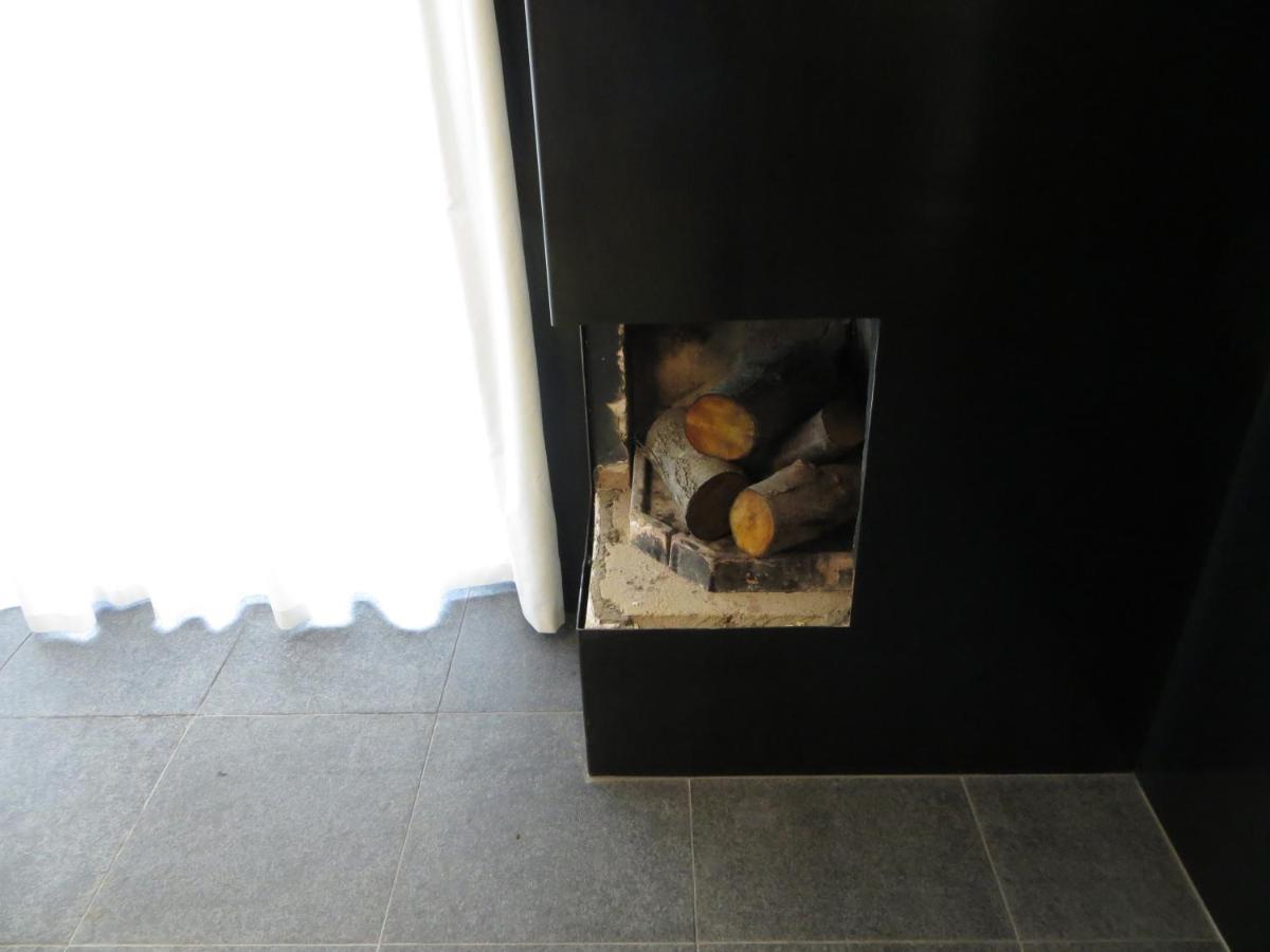 Gerenoveerd Huisje Gelegen Aan Water Bij Bos Villa Lanaken Exterior foto